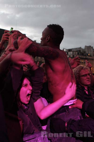 TRICKY - 2010-08-13 - PARIS - Parvis de l'Hotel de Ville - 